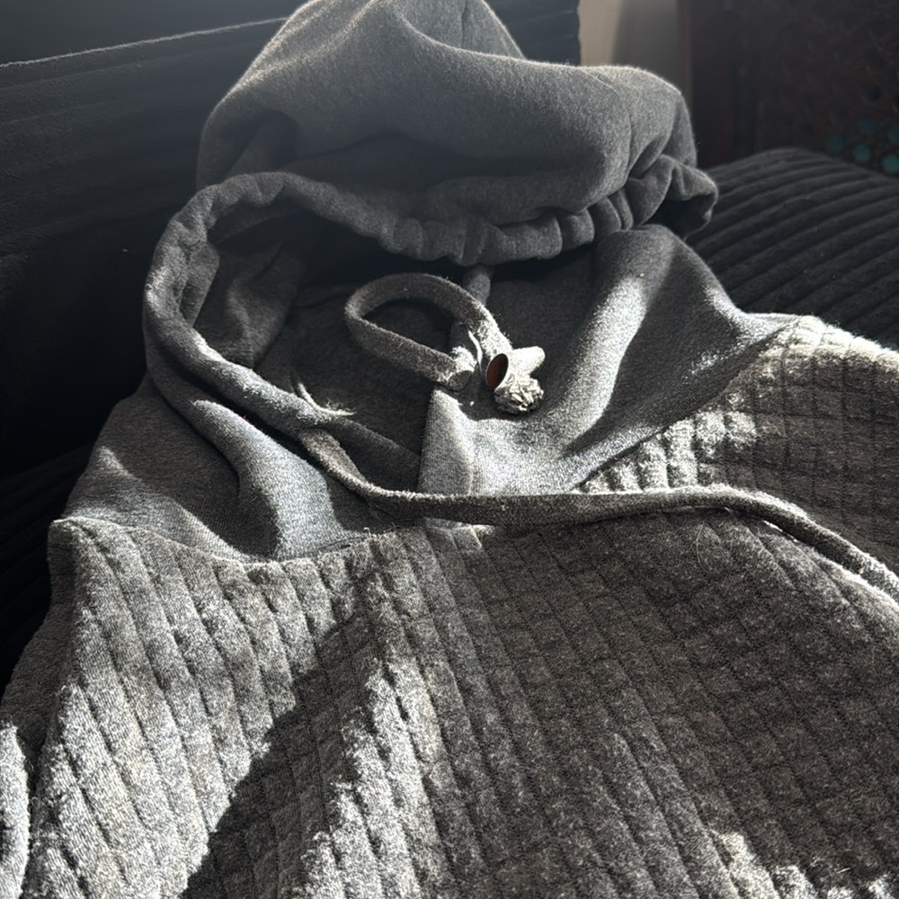 Gray Coofandy Hoodie XXL - Square Knit - Gently Used - Picture 4 of 4